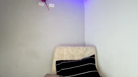 Gigi online show from April 21, 2026, 12:12 am