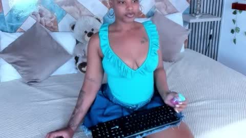 gigi_mane online show from October 18, 2025, 7:03 pm