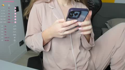 gigihadd online show from December 26, 2024, 5:40 pm