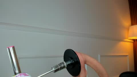 Gigi Doll online show from April 22, 2026, 11:12 am