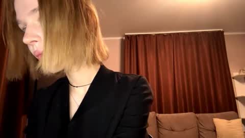 Molly online show from October 14, 2025, 7:25 pm