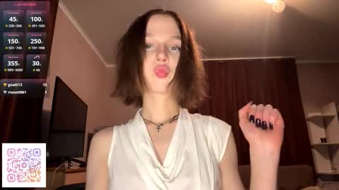 Molly online show from November 21, 2025, 7:23 pm