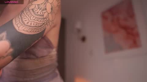 GIGI online show from September 14, 2025, 10:09 pm