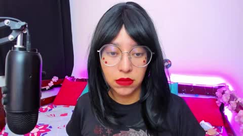 gigimooon online show from September 18, 2025, 2:57 am