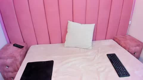 Snapshot of gigy_deluxe chatting on July 9, 2026, 2:43 pm gigy_deluxe online show from July 9, 2026, 2:43 pm