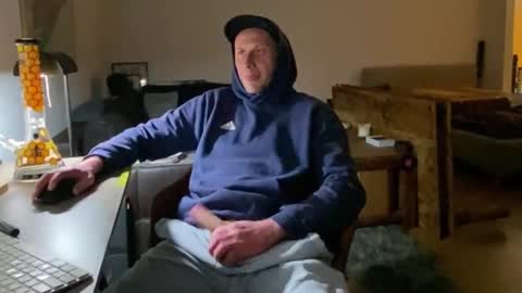 Sebastian online show from February 16, 2025, 4:09 am