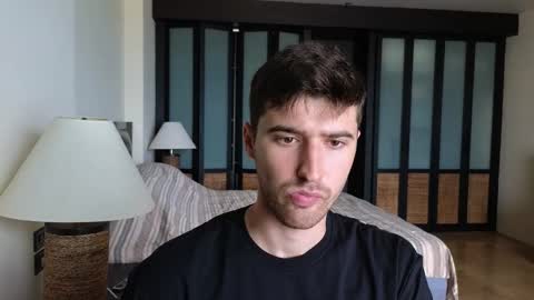 gilbertogonzales online show from November 12, 2025, 4:24 am