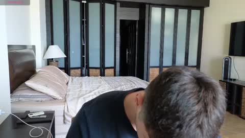 gilbertogonzales online show from November 27, 2025, 4:14 am