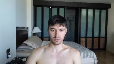 gilbertogonzales online show from December 2, 2025, 2:28 am