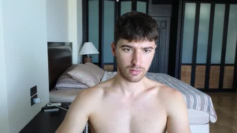 gilbertogonzales online show from December 3, 2025, 4:31 am