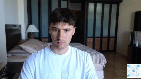 gilbertogonzales online show from December 17, 2025, 3:56 am