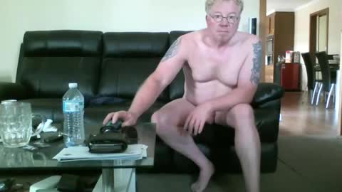 gimmmieoooo online show from February 2, 2025, 3:43 am