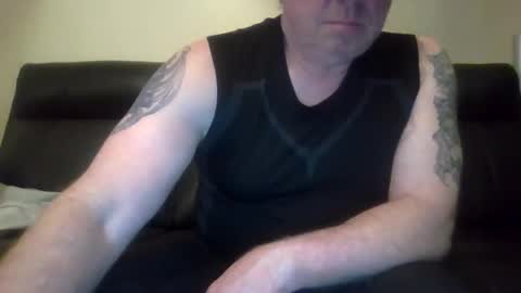 gimmmieoooo online show from September 11, 2025, 7:52 am