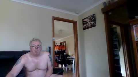 Snapshot of gimmmieoooo chatting on May 16, 2026, 12:07 am gimmmieoooo online show from May 16, 2026, 12:07 am