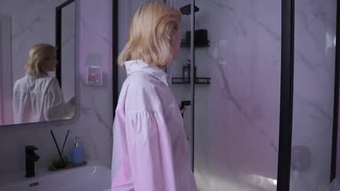 Gin online show from November 15, 2025, 6:33 am