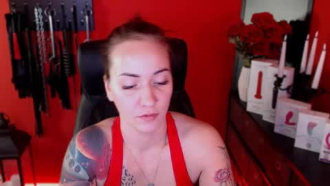 gina_hotlick online show from February 19, 2025, 5:16 pm