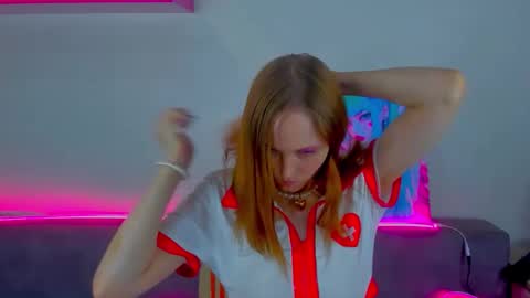 Gina online show from September 15, 2025, 8:03 am