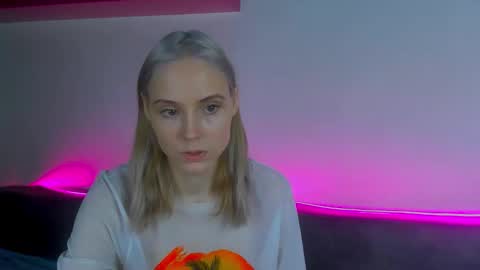 Gina online show from December 5, 2025, 8:12 am