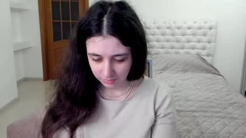 Kate online show from December 5, 2025, 8:45 am