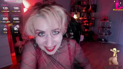 Gina Moor online show from April 21, 2026, 6:44 pm