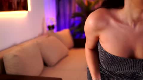 Gina online show from January 8, 2025, 7:34 pm