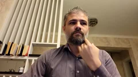 Snapshot of gindrie chatting on November 18, 2025, 5:12 am Gabriel online show from November 18, 2025, 5:12 am