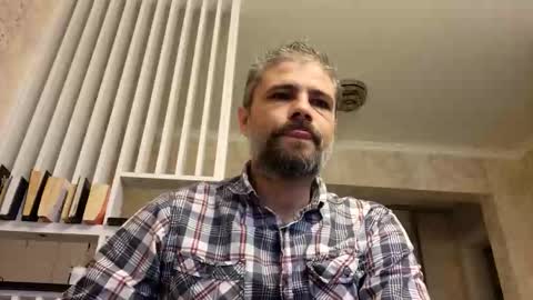 Snapshot of gindrie chatting on November 24, 2025, 7:19 am Gabriel online show from November 24, 2025, 7:19 am