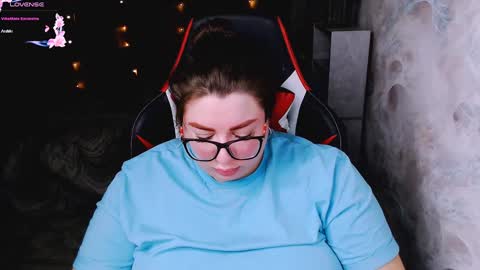 Snapshot of ginger_grayy chatting on January 16, 2025, 1:37 am Alexa here online show from January 16, 2025, 1:37 am