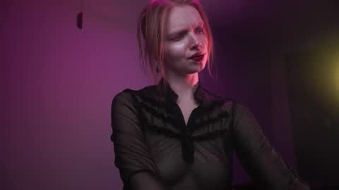        im expecting 350 thumbs up on my altar   online show from November 28, 2025, 10:12 pm