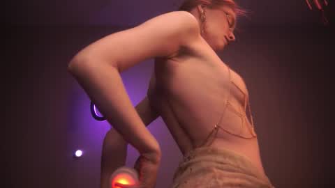        im expecting 350 thumbs up on my altar   online show from January 14, 2026, 10:14 pm