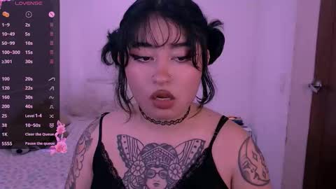 ginmeowuwu online show from October 15, 2025, 6:52 pm