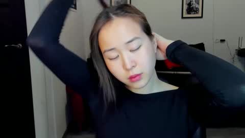 Ginny online show from March 5, 2025, 8:21 pm