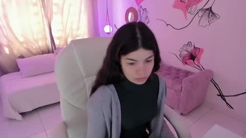 Kendall online show from April 23, 2026, 1:24 pm