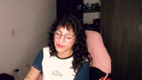 giny_bean online show from February 19, 2026, 10:44 am