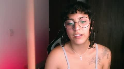 Snapshot of giny_bean chatting on May 31, 2026, 3:15 am giny_bean online show from May 31, 2026, 3:15 am