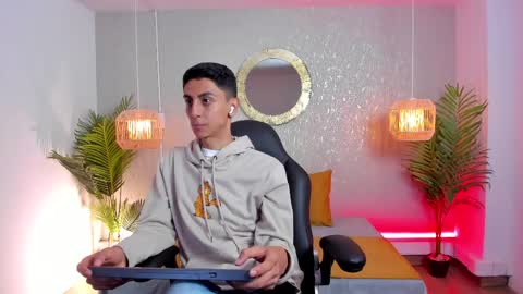 Snapshot of gio_carangi chatting on May 2, 2026, 2:49 am Gio Carangi online show from May 2, 2026, 2:49 am