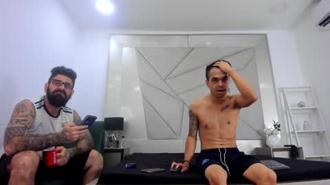 gio_lorenz online show from September 12, 2025, 12:27 pm