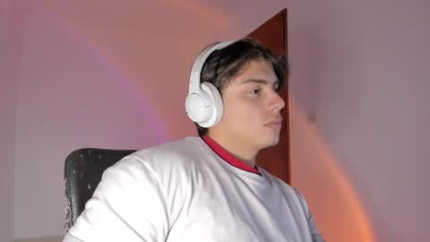 GioRusso online show from April 2, 2026, 1:25 am