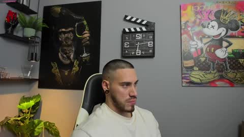 Giorgio leone online show from January 15, 2025, 1:12 am