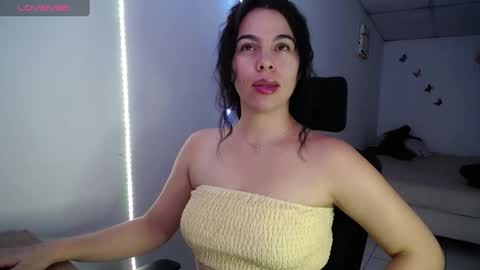 GIO RIVERA online show from September 11, 2025, 6:35 am