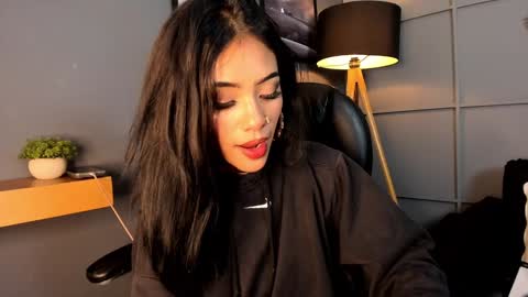 Giovanna  online show from January 13, 2025, 8:26 am