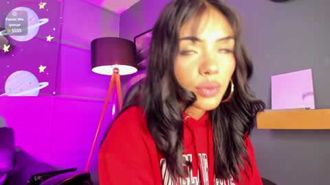 Giovanna  online show from January 18, 2025, 8:31 am