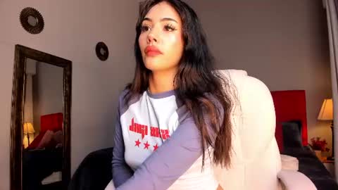 Giovanna  online show from June 21, 2026, 5:32 am