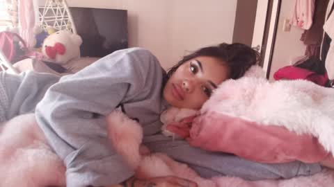 giovanna_oliveria online show from May 30, 2026, 8:39 pm