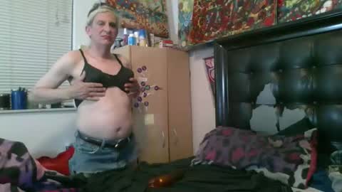 giovanni131971 online show from March 15, 2026, 11:22 pm