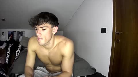 giovyyx online show from March 3, 2025, 10:10 pm