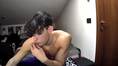 giovyyx online show from March 5, 2025, 1:50 pm