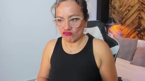 G I S E P L A online show from March 26, 2026, 6:13 pm