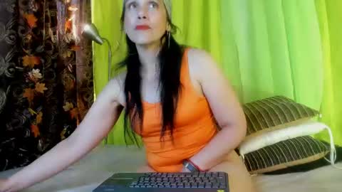 Girasol Walton online show from July 14, 2026, 1:39 pm