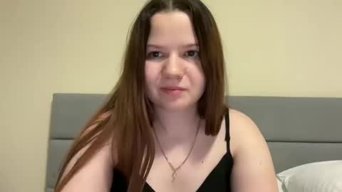 girl_cute07 online show from May 23, 2026, 7:18 pm